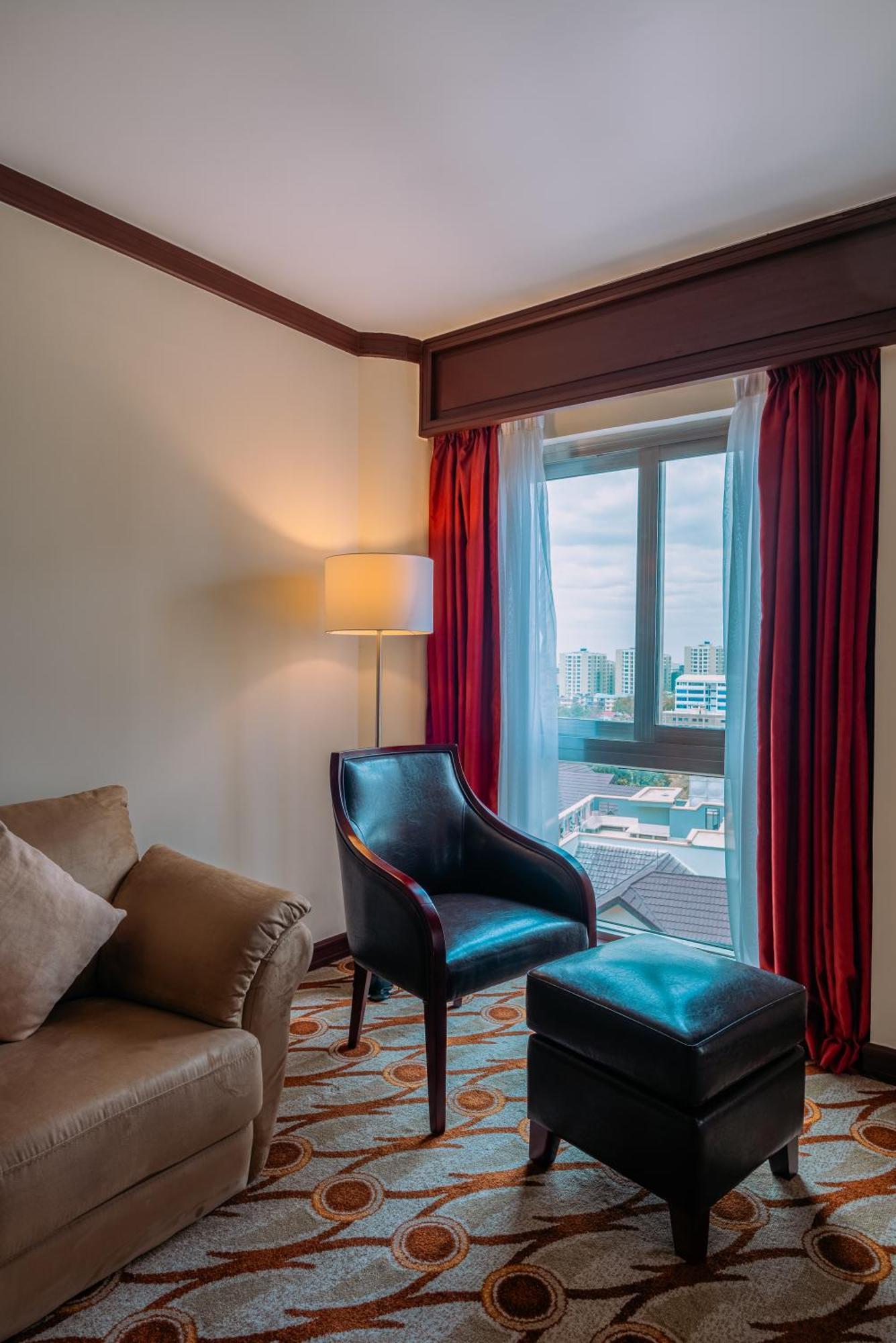 เมอเวนปิค โฮเต็ล แอนด์ เรสซิเดนซ์ ไนโรบี Hotel ภายนอก รูปภาพ